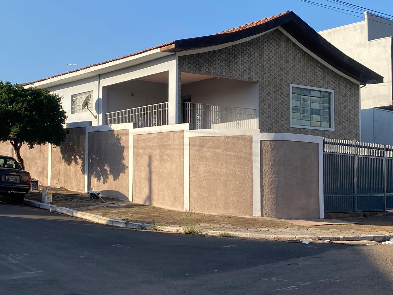 Fachada residencial pintada pela WR Pinturas